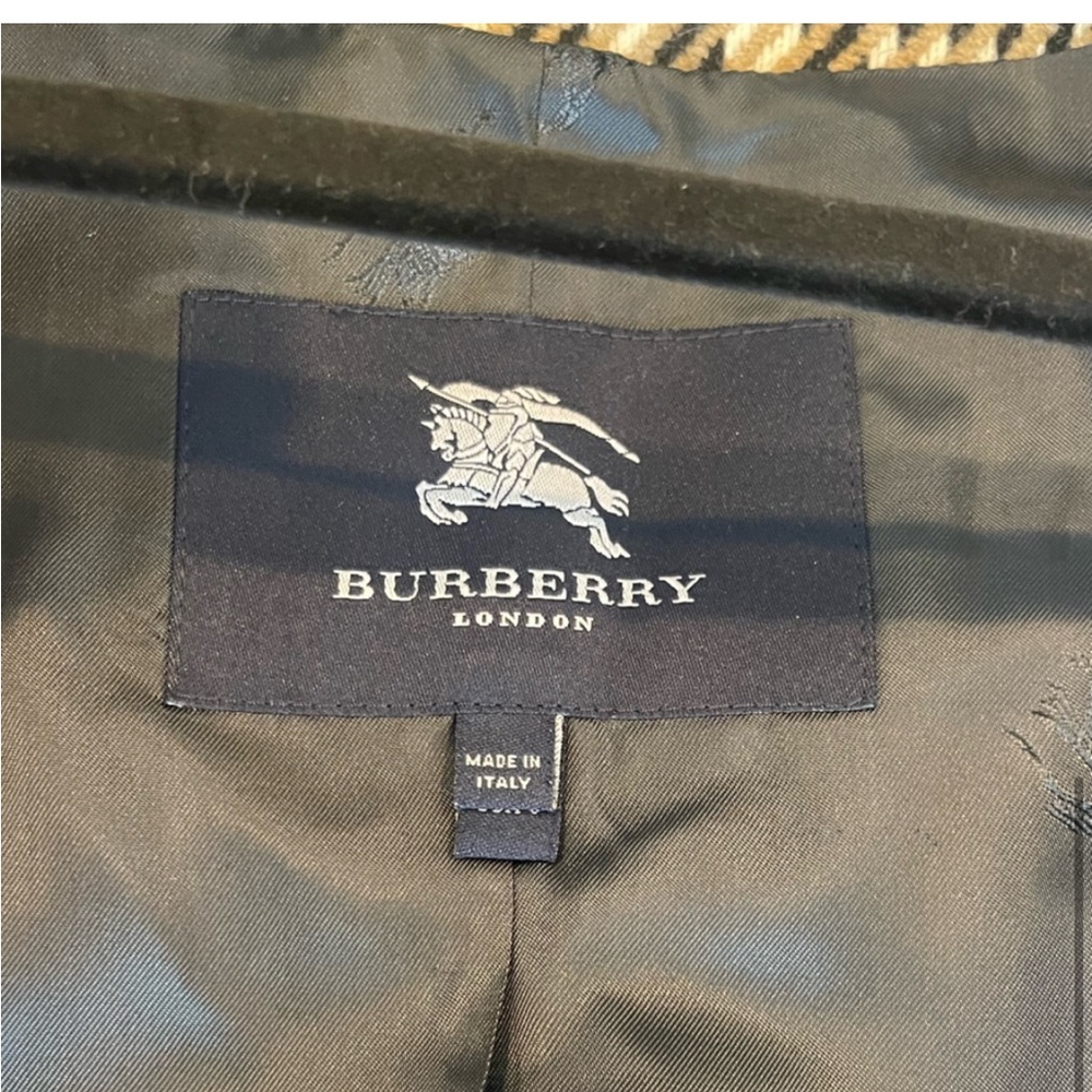 Burberry black and white plaid coat - Picture 7 of 9